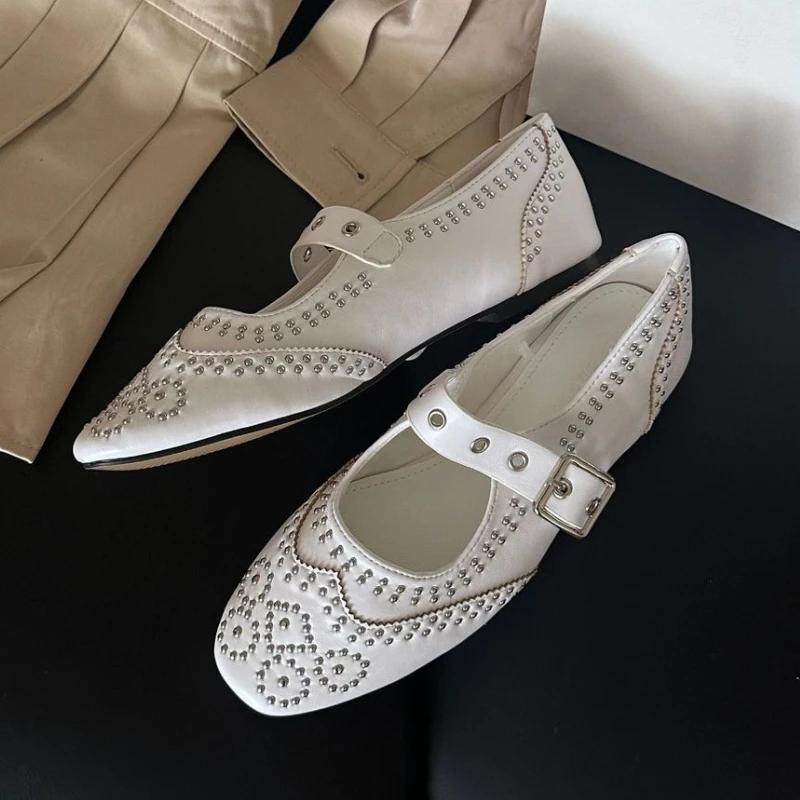 Retro Rivet Buckle Design Flat - огляд і ціна Shoes For Women Flats