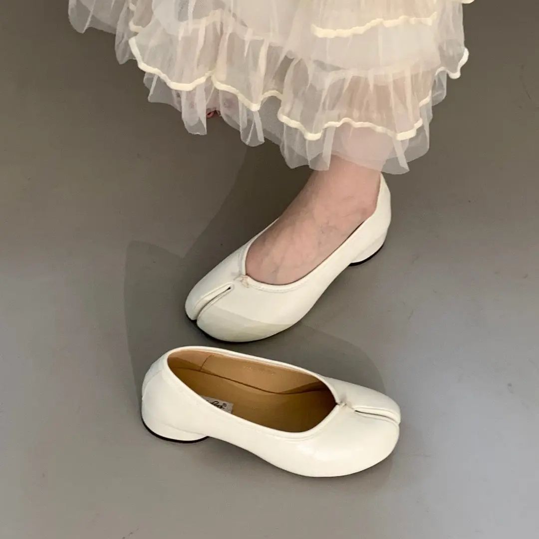 Bailamos Women Low Heel Split  - огляд і ціна Shoes For Women Flats