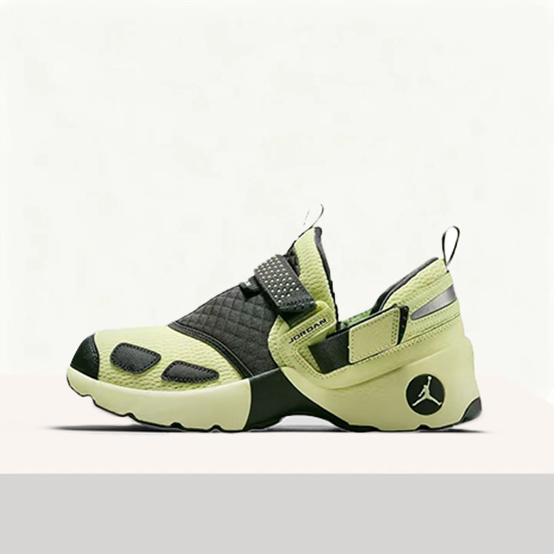Nike Air Jordan Trunner LX Wom - огляд і ціна Women'S Shoes Nike Jordan