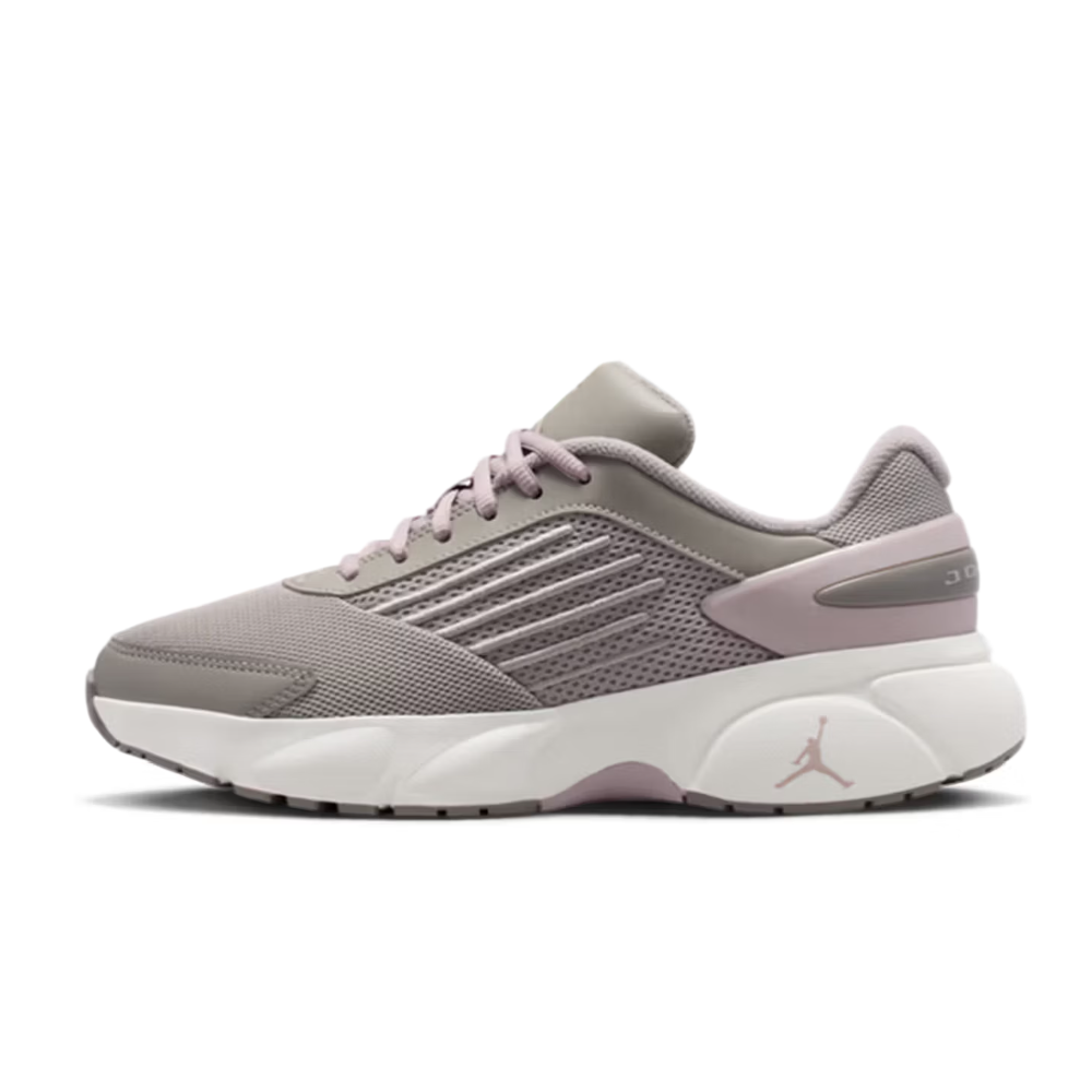 Nike Jordan TRUNNER FLOW: Comf - огляд і ціна Women'S Shoes Nike Jordan